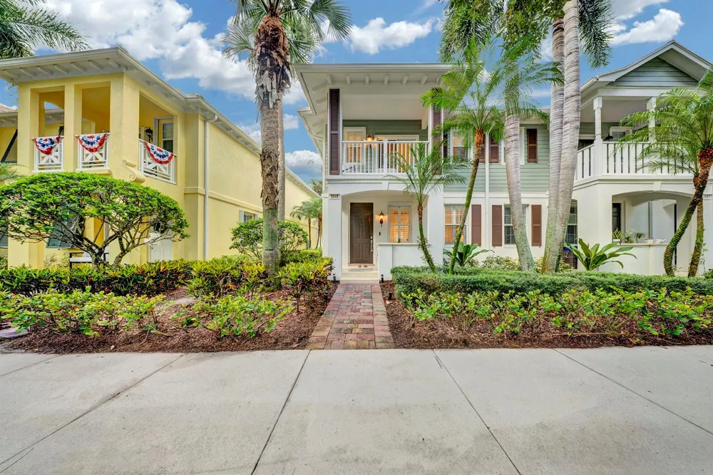 3049 E Community Drive Jupiter, FL 33458