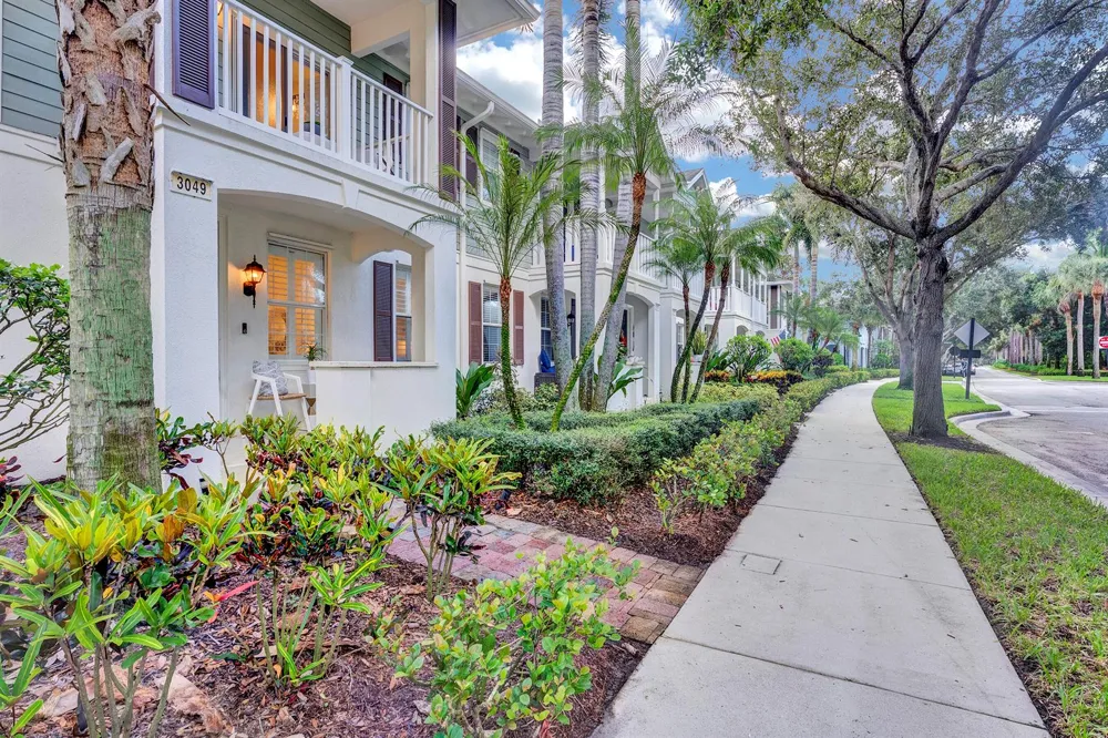 3049 E Community Drive Jupiter, FL 33458
