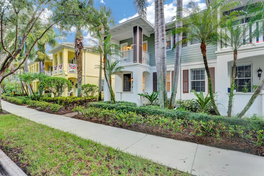 3049 E Community Drive Jupiter, FL 33458