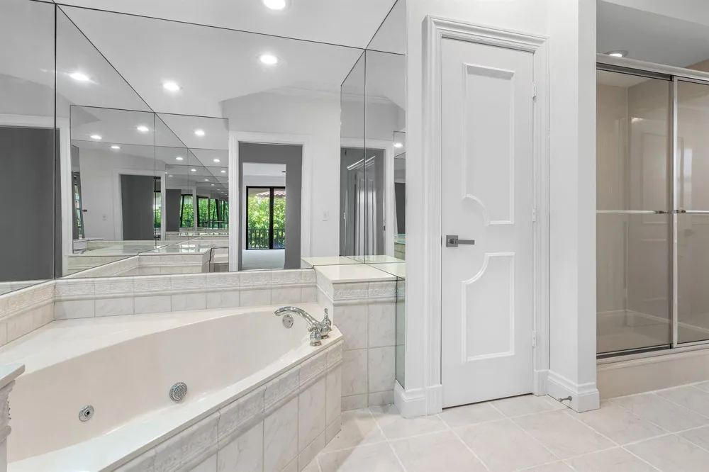 5841 Ocean Boulevard #F2 Ocean Ridge, FL 33435