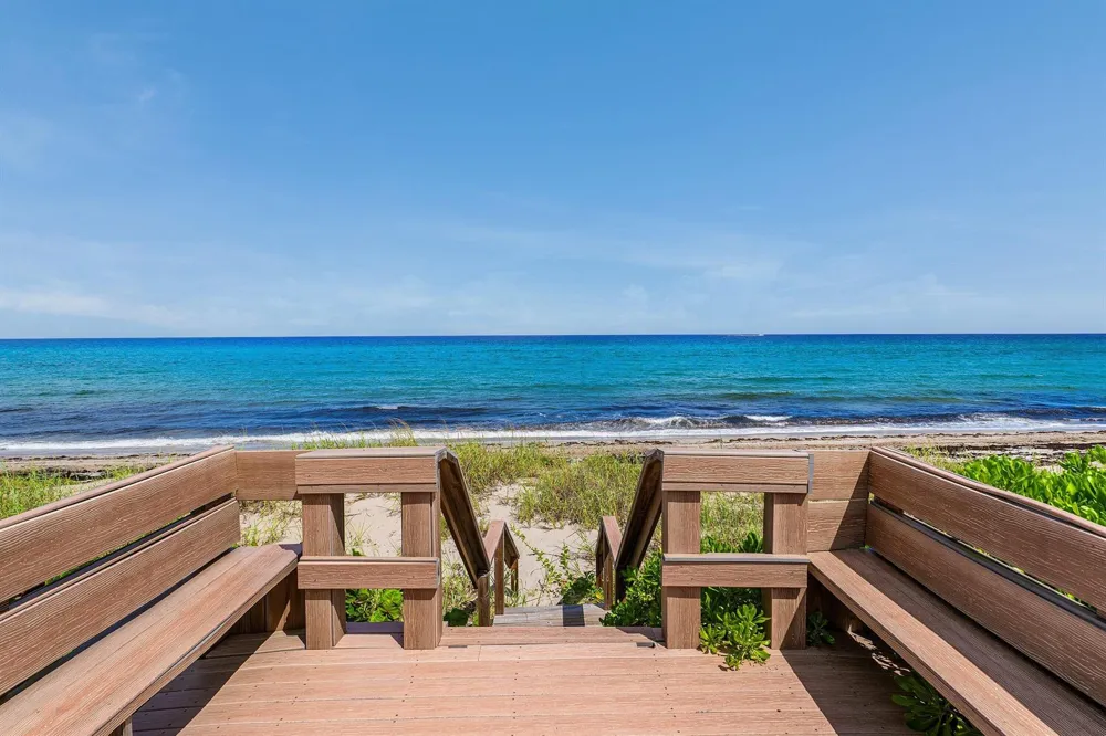 5841 Ocean Boulevard #F2 Ocean Ridge, FL 33435