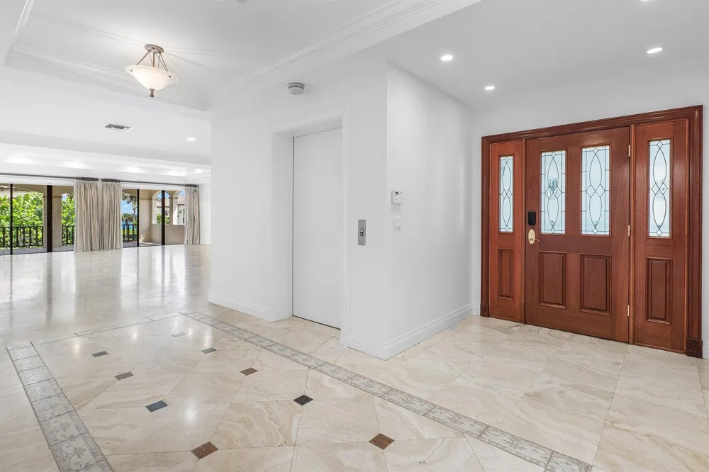 5841 Ocean Boulevard #F2 Ocean Ridge, FL 33435