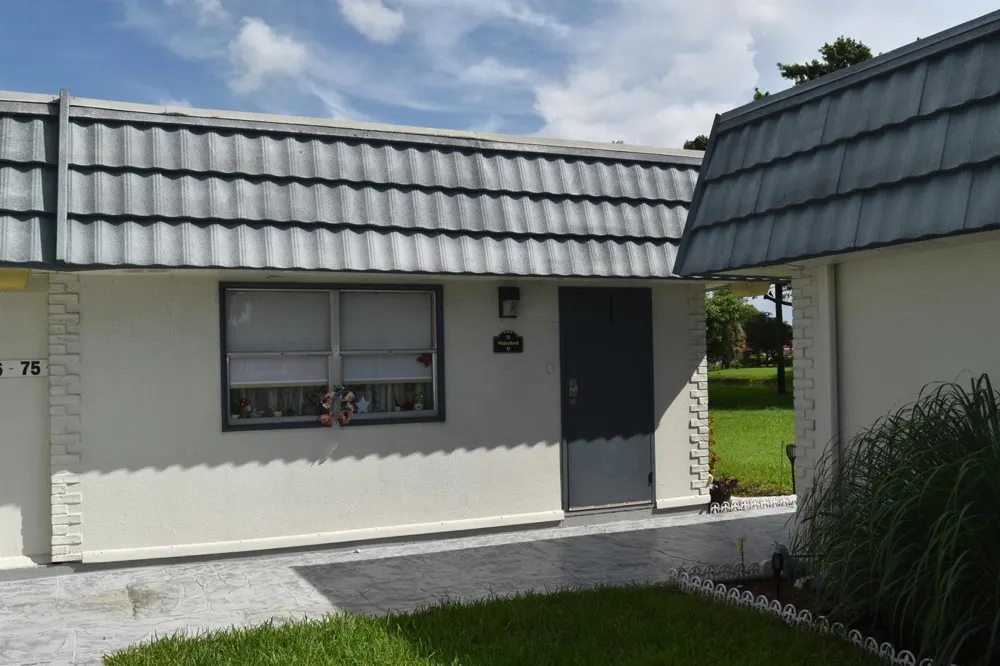 75 WATERFORD D Delray Beach, FL 33446