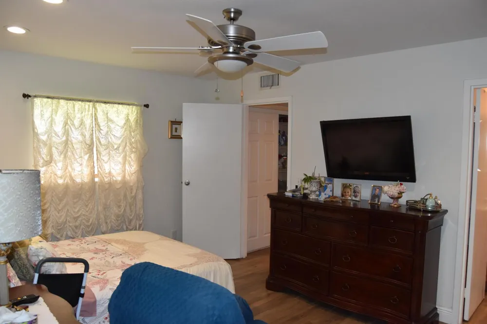 75 WATERFORD D Delray Beach, FL 33446