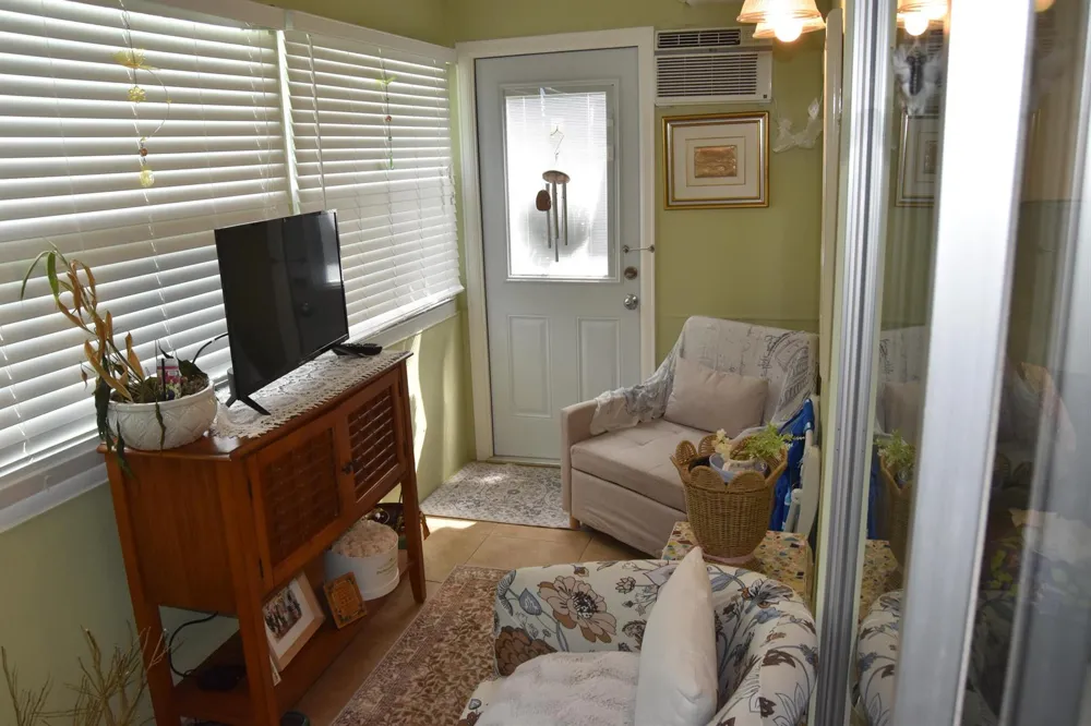 75 WATERFORD D Delray Beach, FL 33446