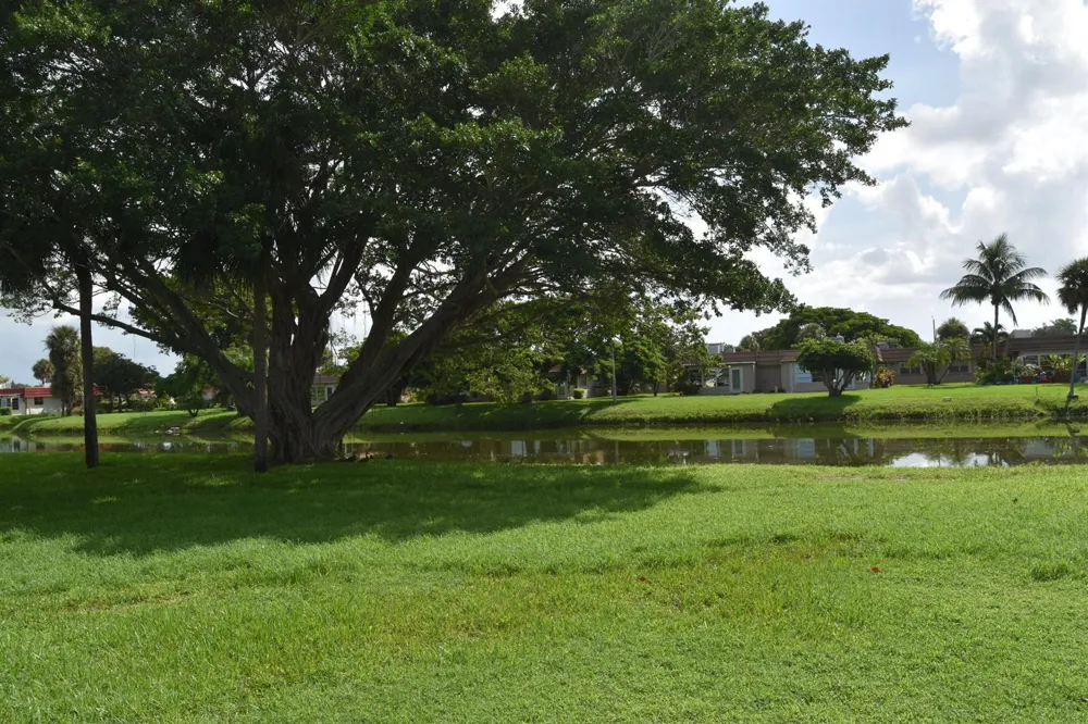 75 WATERFORD D Delray Beach, FL 33446