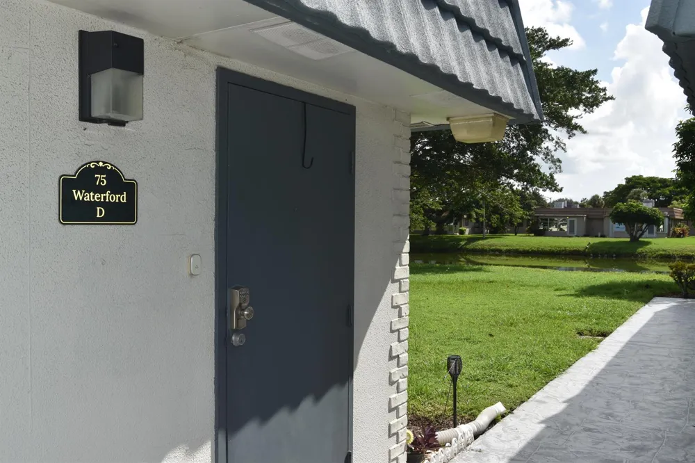 75 WATERFORD D Delray Beach, FL 33446