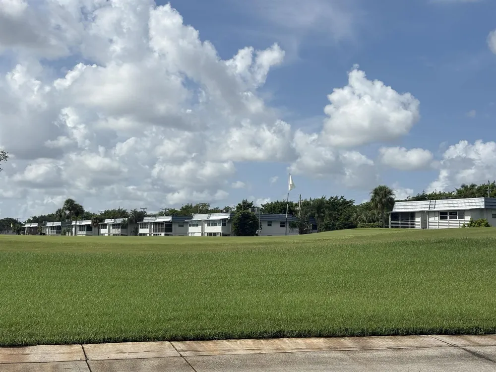 75 WATERFORD D Delray Beach, FL 33446