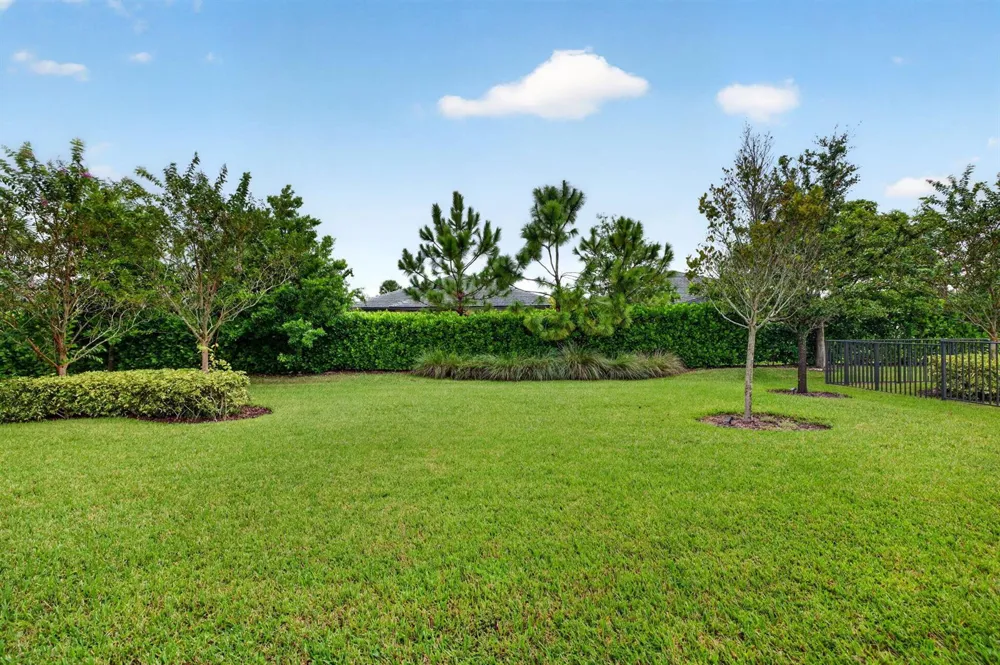 4529 Pinehurst Trail W Oakland Park, FL 33309