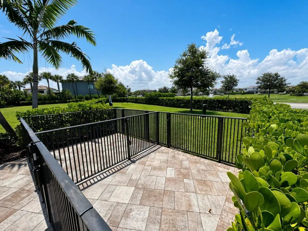 4529 Pinehurst Trail W Oakland Park, FL 33309