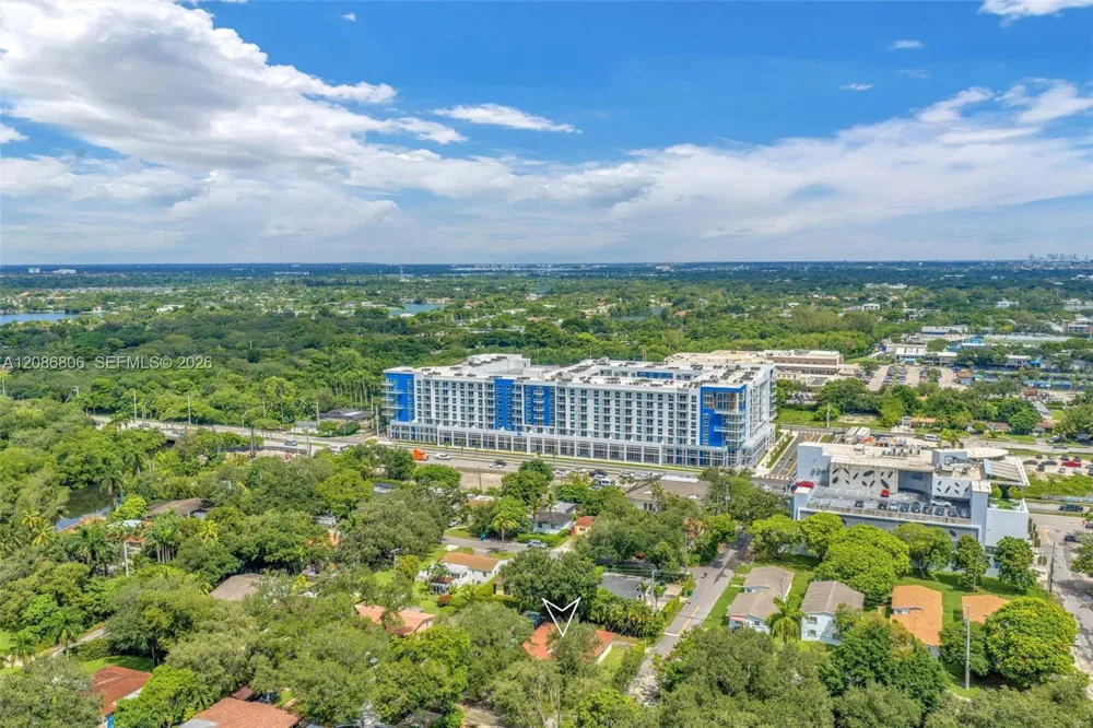 2395 NE 184th Ter North Miami Beach, FL 33160