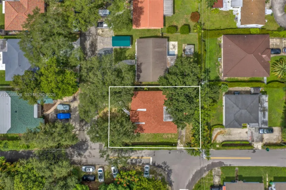 2395 NE 184th Ter North Miami Beach, FL 33160