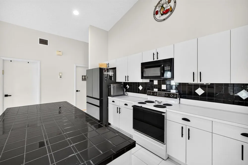 2320 Riviera Drive Delray Beach, FL 33445