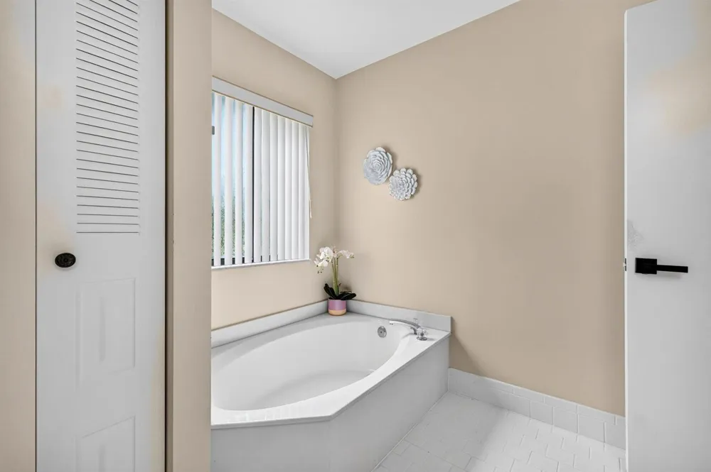 2320 Riviera Drive Delray Beach, FL 33445