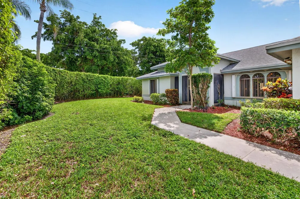 2320 Riviera Drive Delray Beach, FL 33445