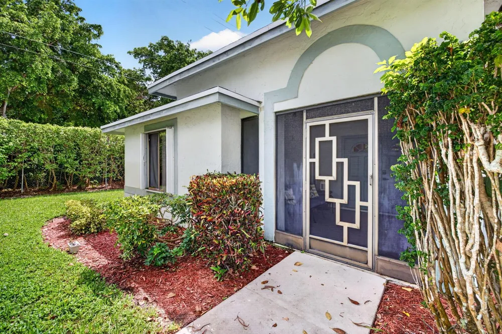 2320 Riviera Drive Delray Beach, FL 33445
