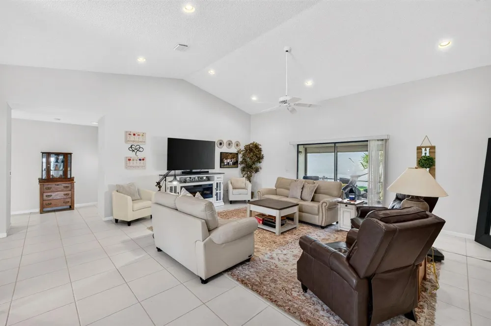 2320 Riviera Drive Delray Beach, FL 33445