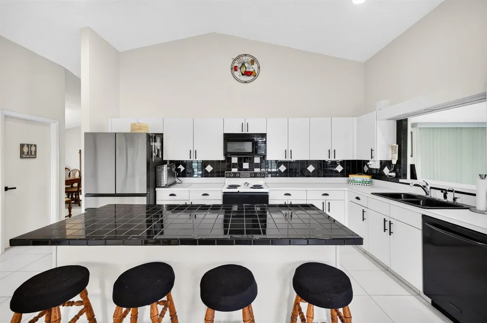 2320 Riviera Drive Delray Beach, FL 33445