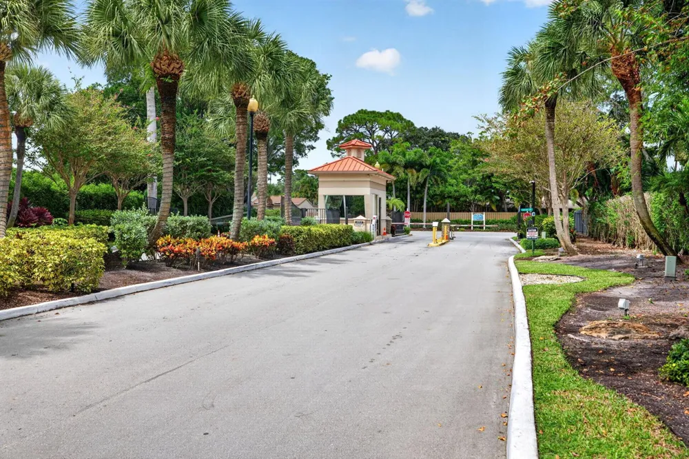 2320 Riviera Drive Delray Beach, FL 33445