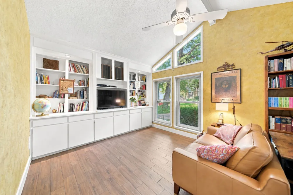 1834 Rhinevalley Drive Arlington, TX 76012
