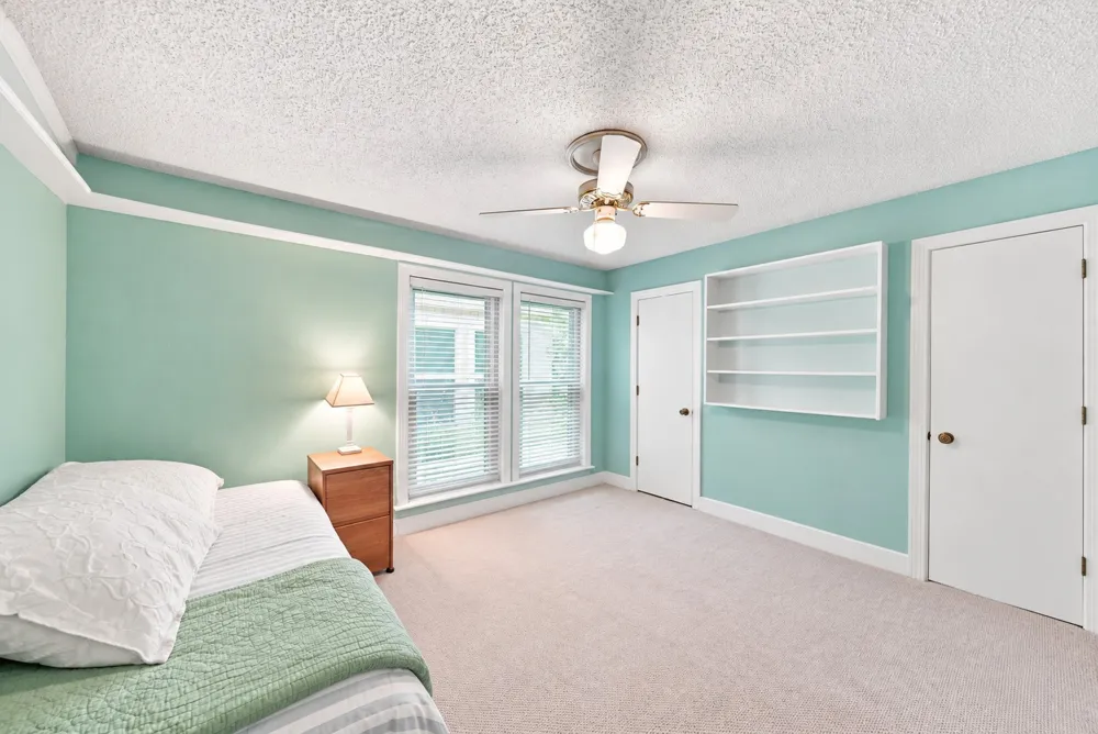 1834 Rhinevalley Drive Arlington, TX 76012