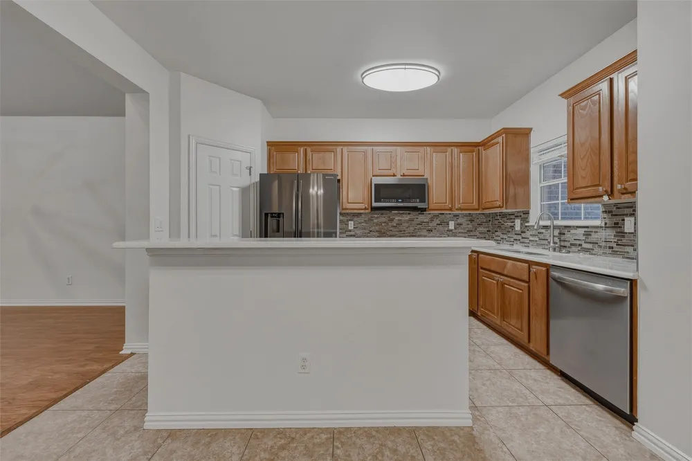 160 Greathouse Village Decatur, TX 76234