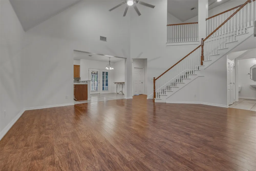 160 Greathouse Village Decatur, TX 76234