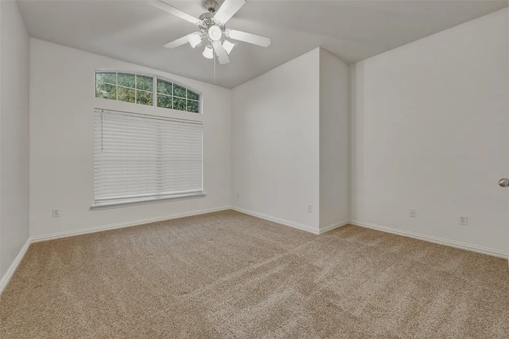 160 Greathouse Village Decatur, TX 76234
