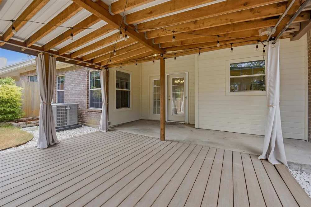 160 Greathouse Village Decatur, TX 76234
