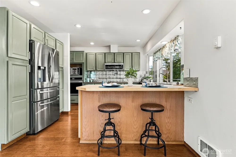 365 Canal Drive NE Ocean Shores, WA 98569