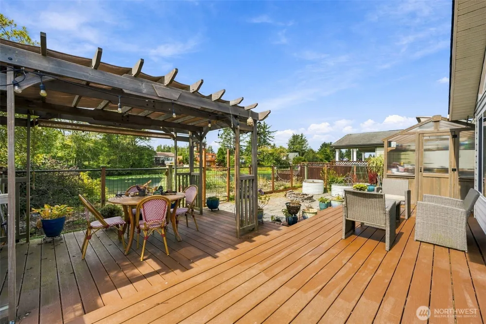 365 Canal Drive NE Ocean Shores, WA 98569