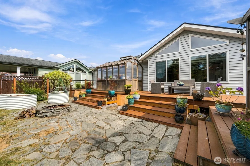 365 Canal Drive NE Ocean Shores, WA 98569