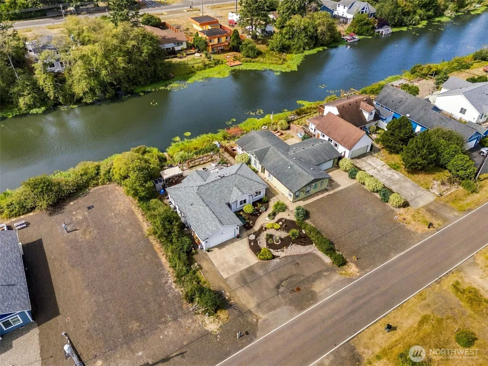 365 Canal Drive NE Ocean Shores, WA 98569