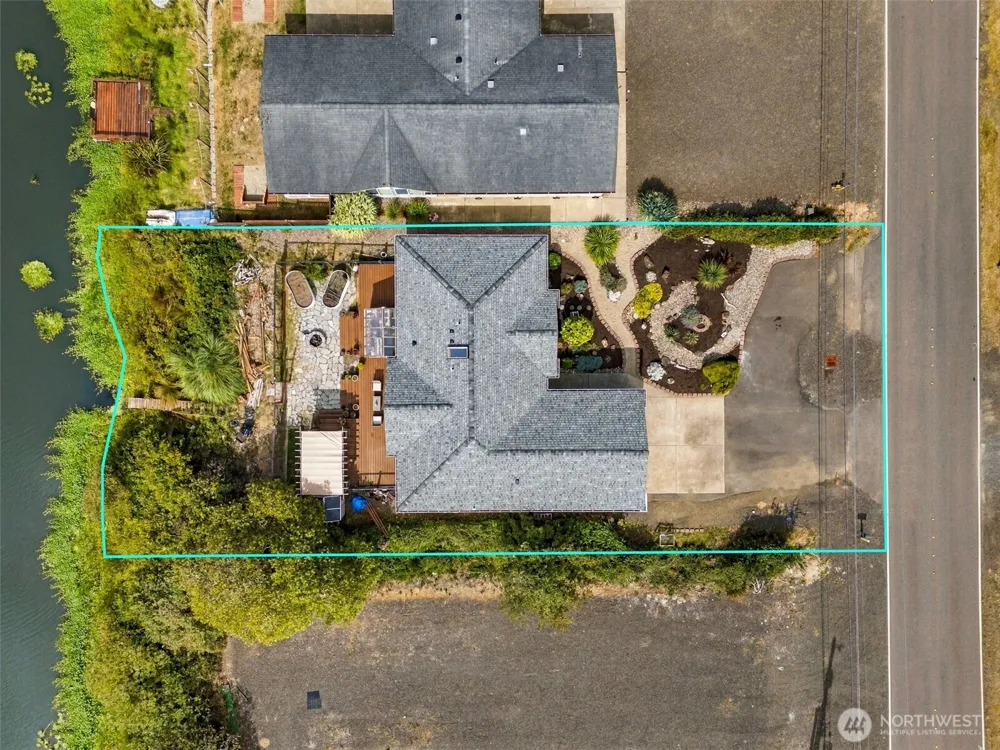 365 Canal Drive NE Ocean Shores, WA 98569