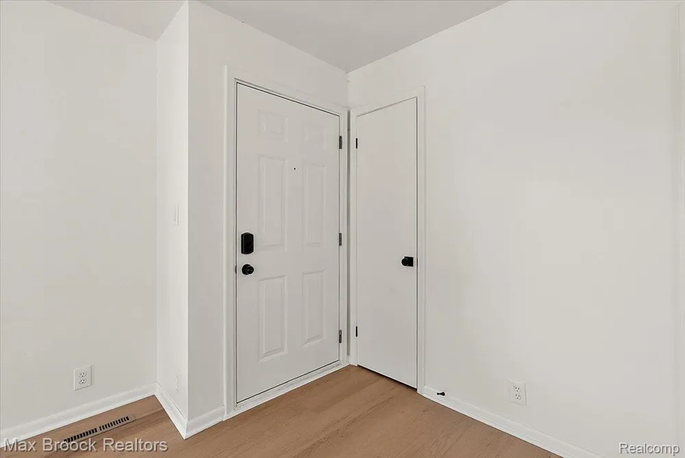 2600 Candlewick Drive Orion Charter Township, MI 48359