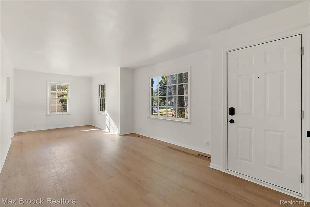 2600 Candlewick Drive Orion Charter Township, MI 48359