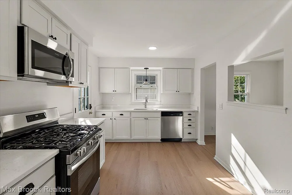 2600 Candlewick Drive Orion Charter Township, MI 48359