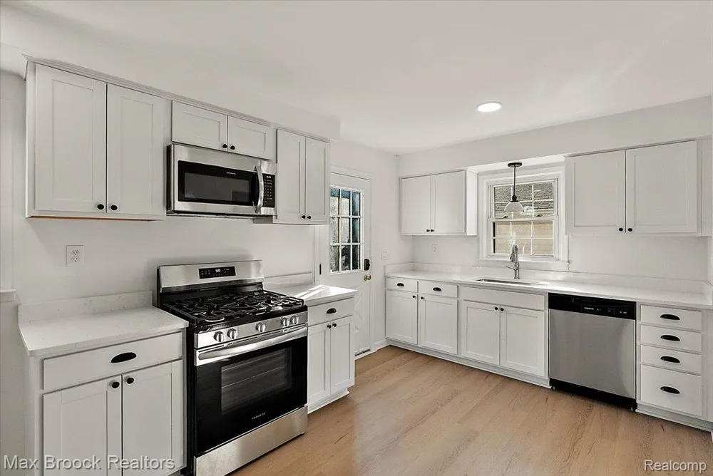 2600 Candlewick Drive Orion Charter Township, MI 48359