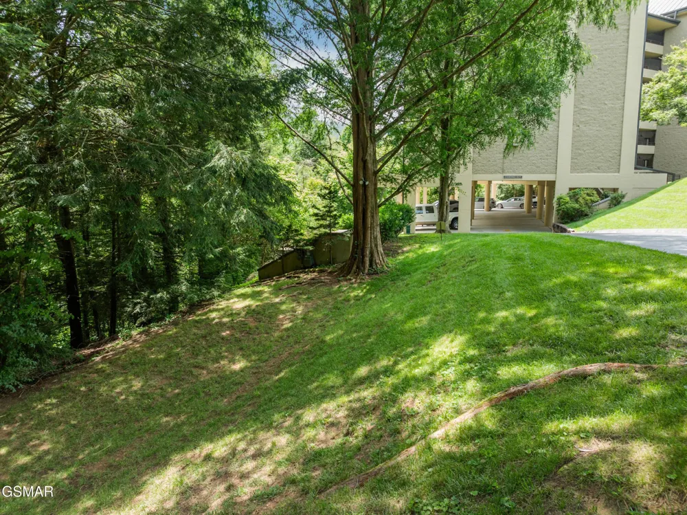1704 Hidden Hills Road #108 Gatlinburg, TN 37738
