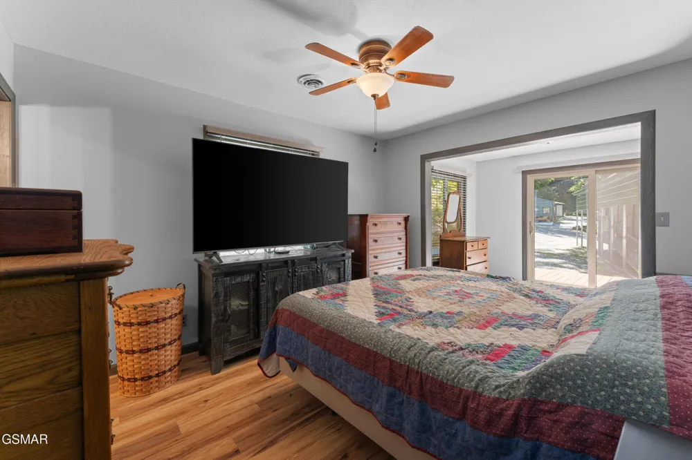 2792 Happy Hollow Road Sevierville, TN 37862