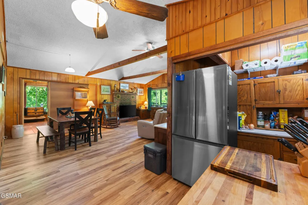 2792 Happy Hollow Road Sevierville, TN 37862
