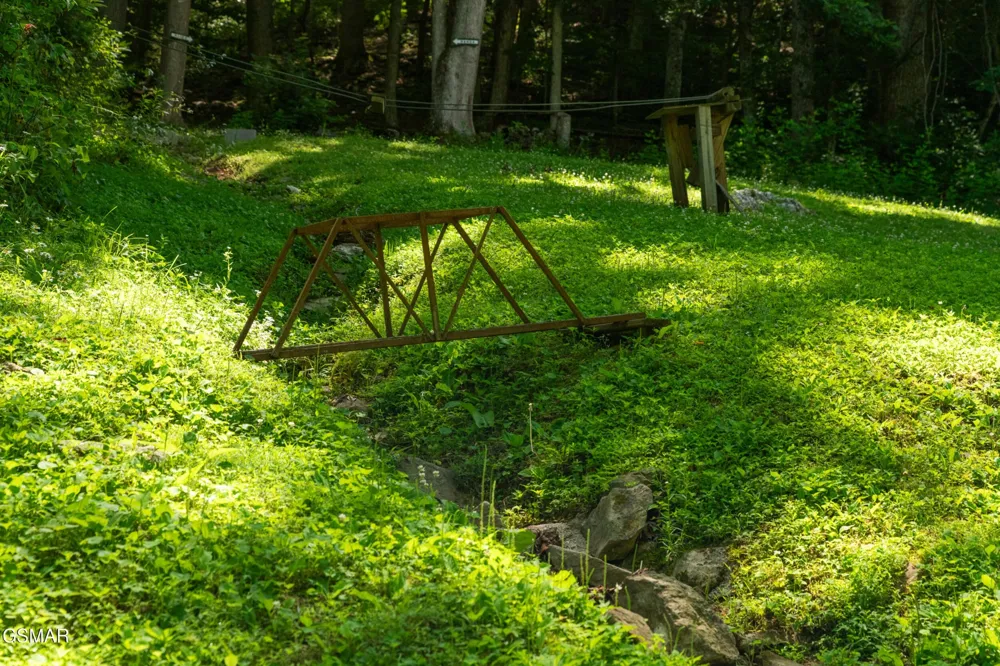 2792 Happy Hollow Road Sevierville, TN 37862
