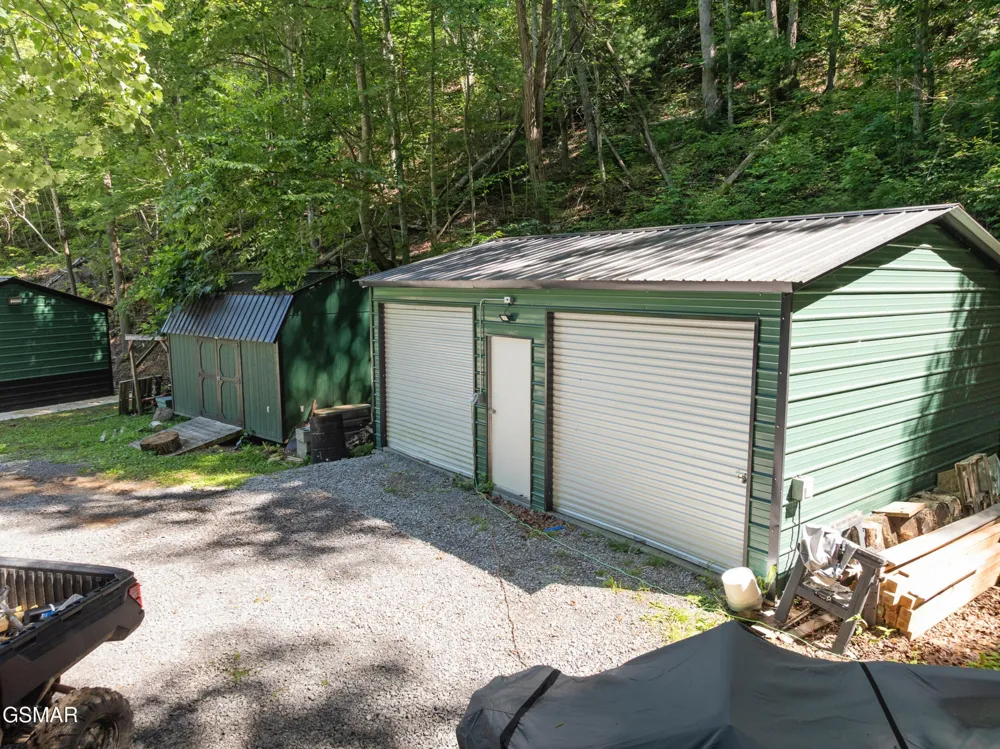 2792 Happy Hollow Road Sevierville, TN 37862