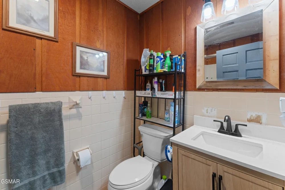 2792 Happy Hollow Road Sevierville, TN 37862