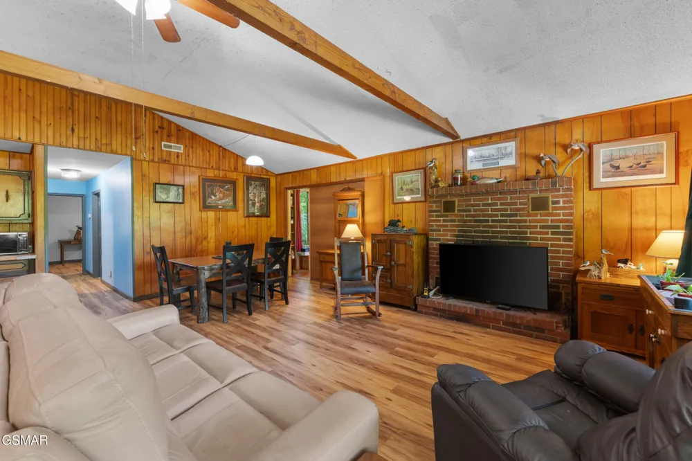 2792 Happy Hollow Road Sevierville, TN 37862