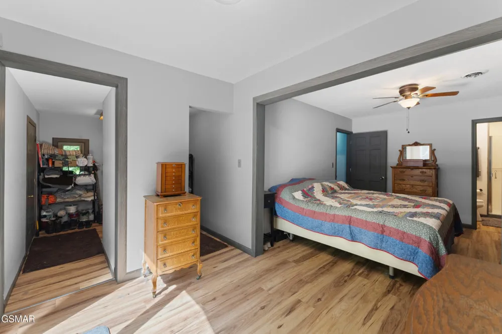 2792 Happy Hollow Road Sevierville, TN 37862