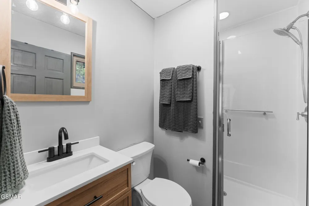 2792 Happy Hollow Road Sevierville, TN 37862