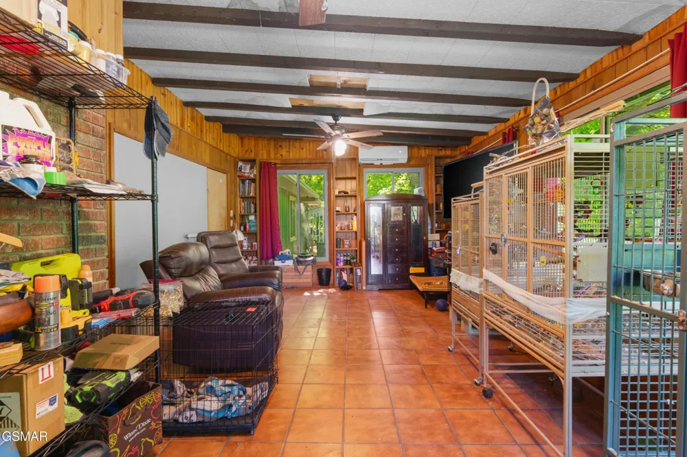 2792 Happy Hollow Road Sevierville, TN 37862