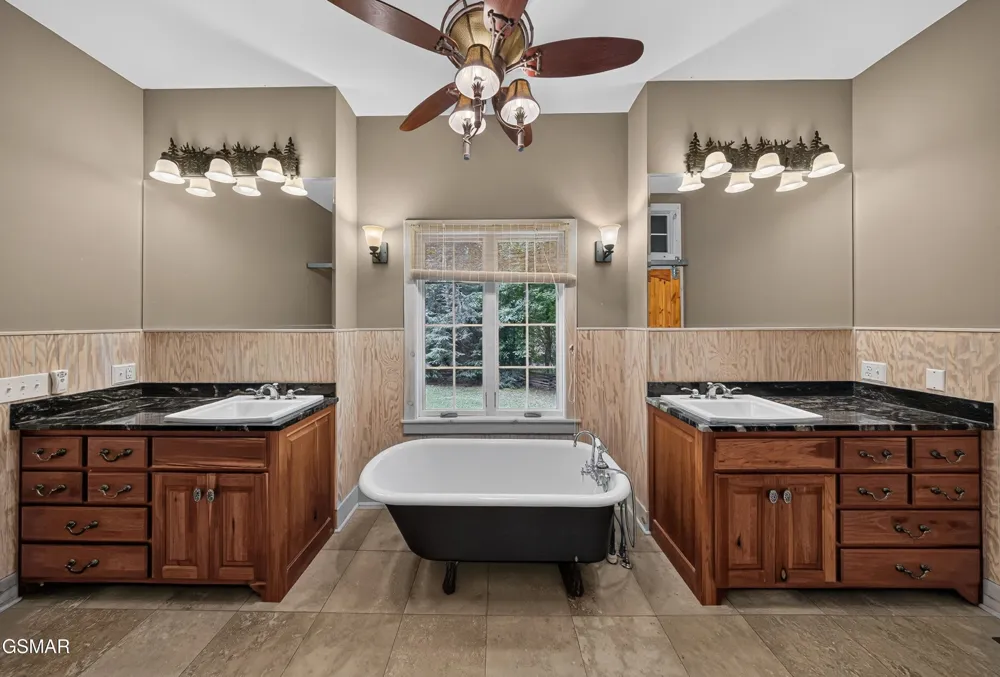 2344 Thunder Mountain Road Sevierville, TN 37862