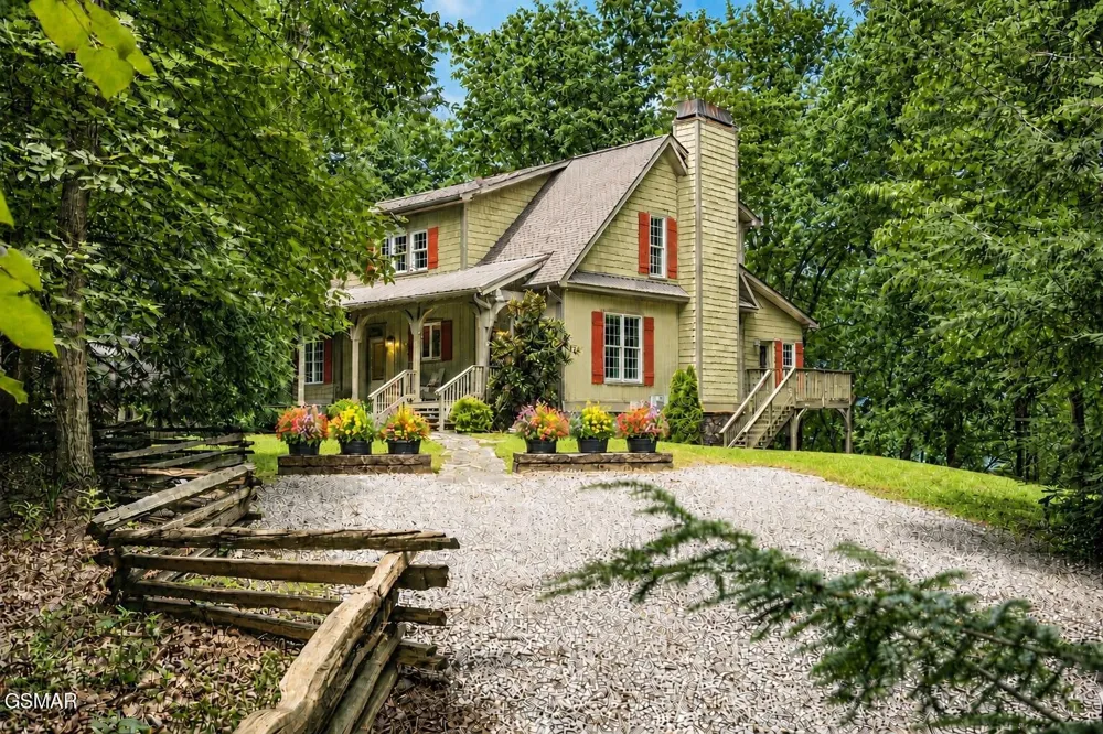 2344 Thunder Mountain Road Sevierville, TN 37862